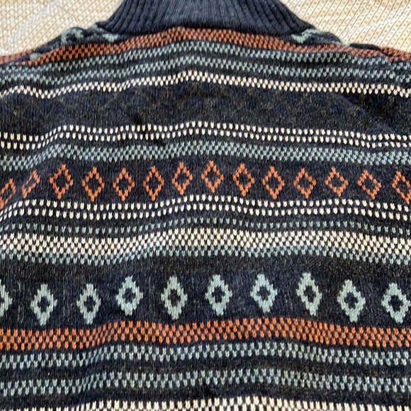 Sherpa Adventure Gear Pullover Mens Large for Sale. Used Like New Firm Price. - Picture 10 of 16